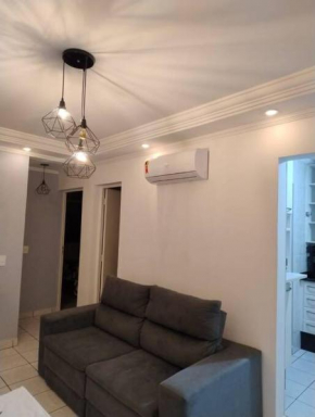 Apto de fácil localização com ar condicionado!